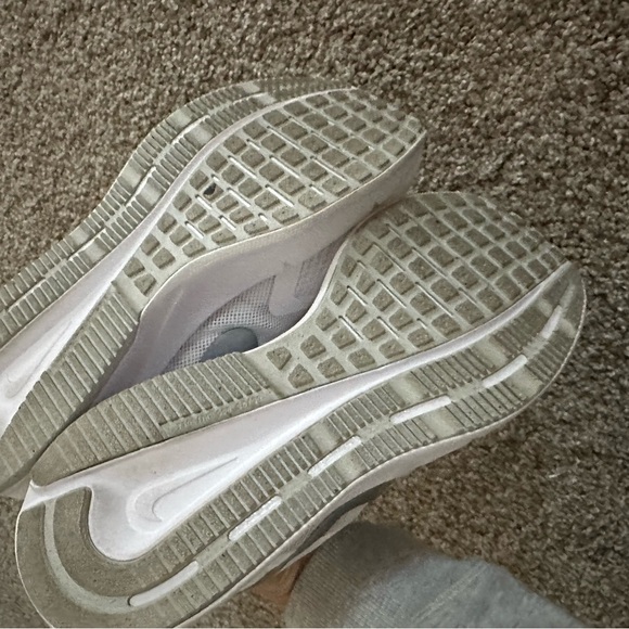 Nike White Mesh Sneakers - Picture 4 of 5
